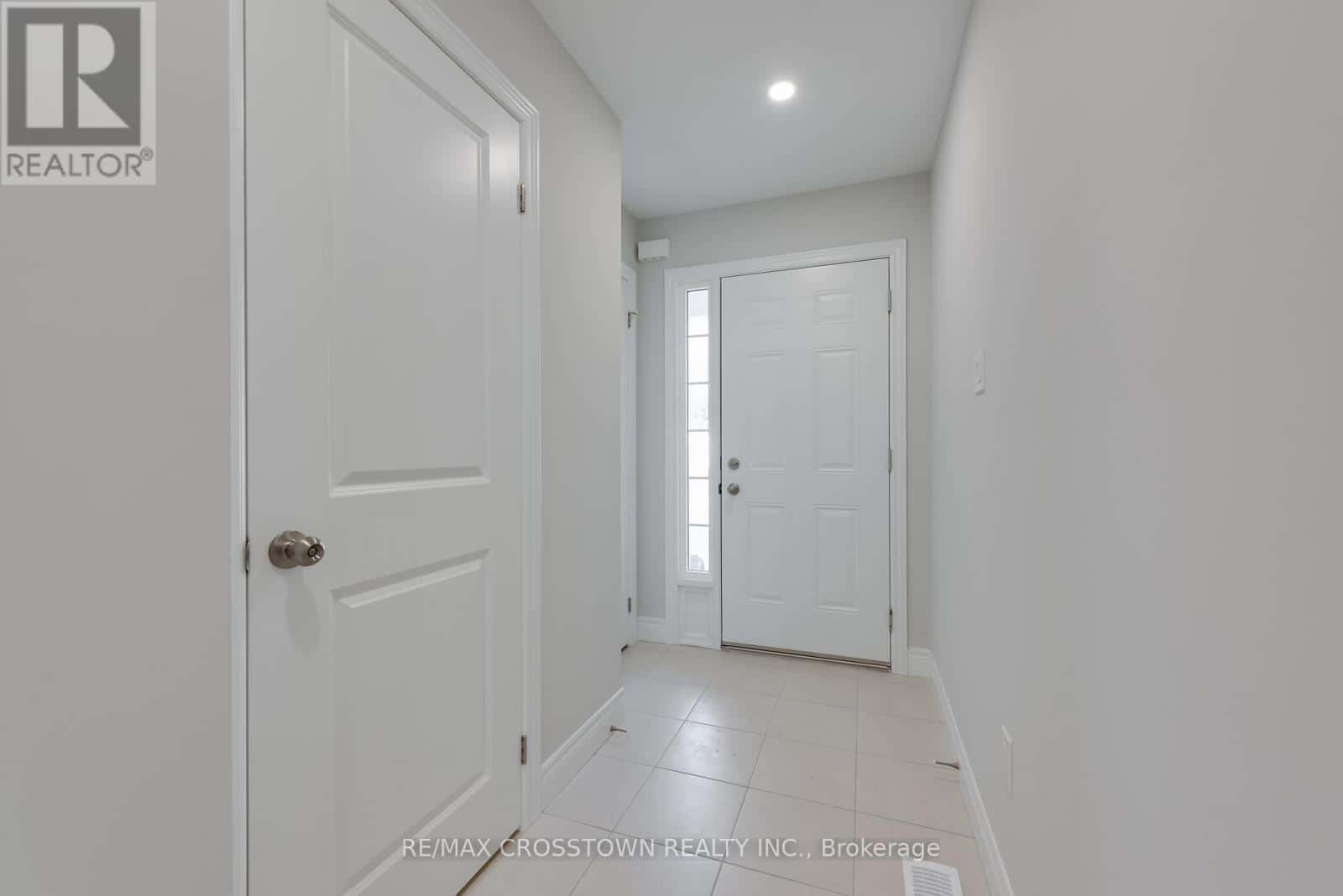 22 MCCONNELL CRESCENT — Bracebridge (Macaulay) - Photo 3 of 37