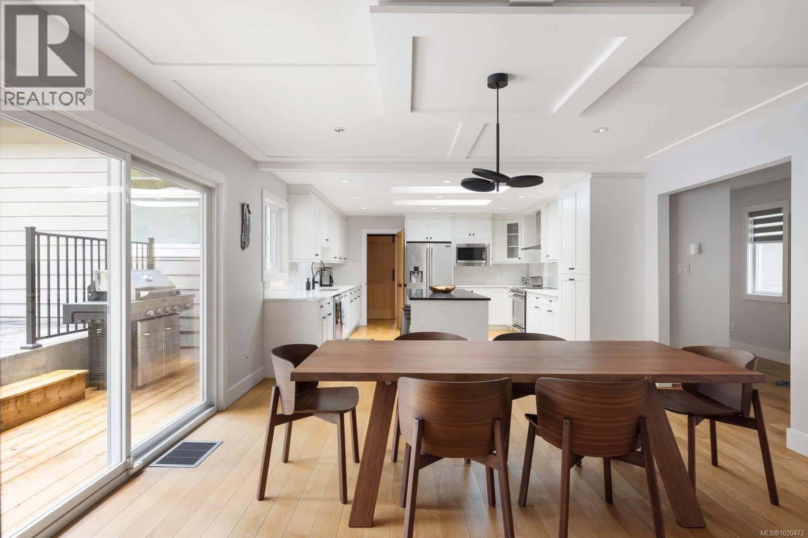 4465 Emily Carr Dr — Saanich - Photo 4 of 36