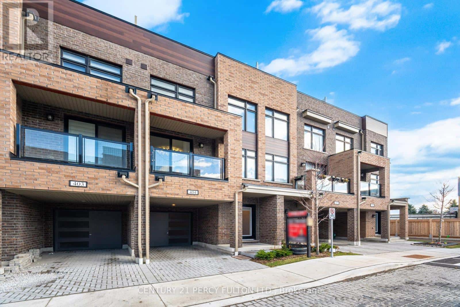 #404 - 1865 PICKERING PARKWAY — Pickering (Village East) - Photo 3 of 42