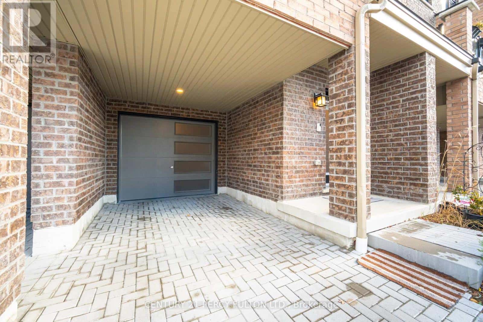 #404 - 1865 PICKERING PARKWAY — Pickering (Village East) - Photo 4 of 42