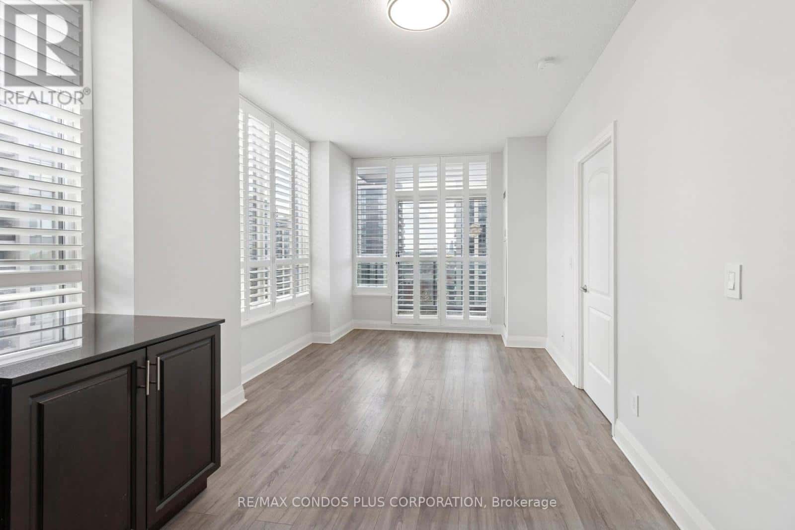 1108 - 20 NORTH PARK ROAD — Vaughan (Beverley Glen) - Photo 5 of 31