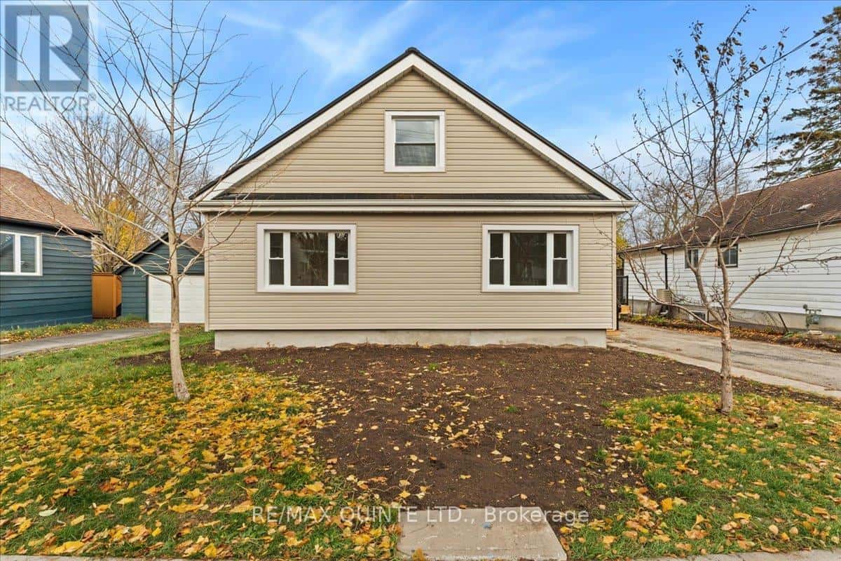 27 PURDY STREET — Belleville (Belleville Ward) - Photo 2 of 40