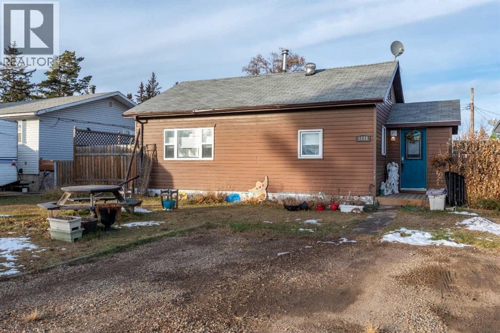 5118 51 Avenue — Blackfoot - Main photo