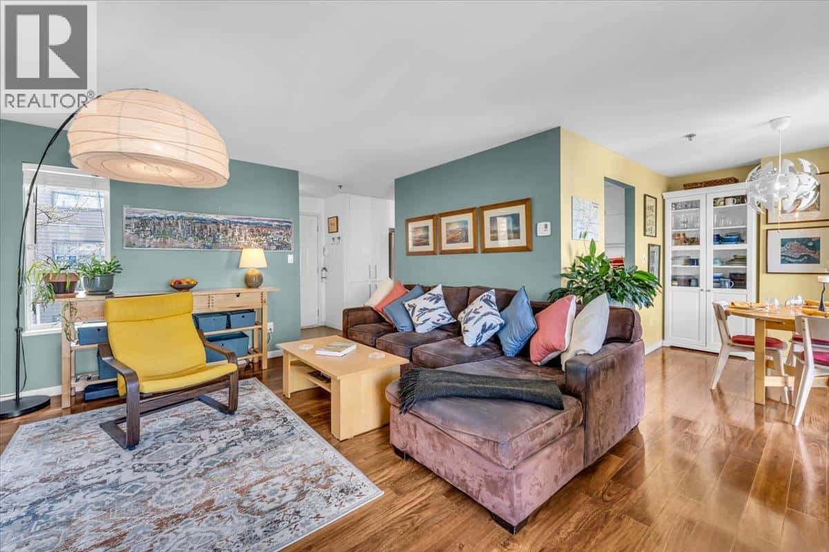 303 966 W 14TH AVENUE — Vancouver - Photo 2 of 22