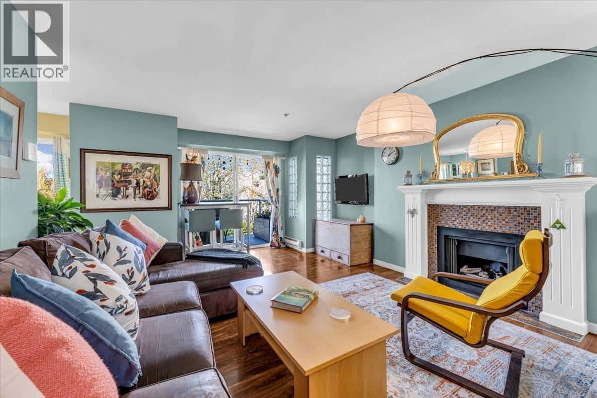 303 966 W 14TH AVENUE — Vancouver - Photo 4 of 22