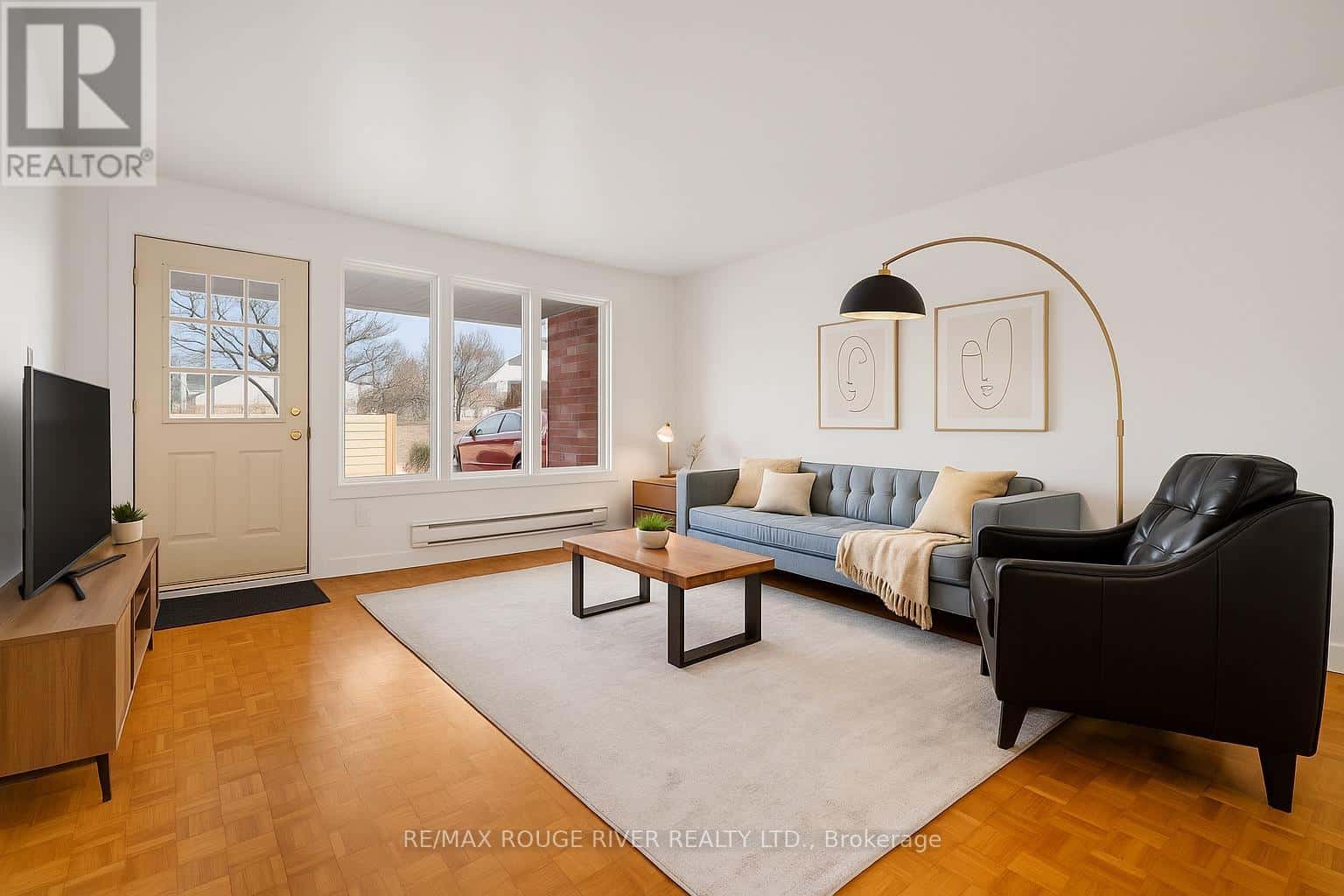 8 - 225 SPENCER STREET E — Cobourg - Photo 2 of 18