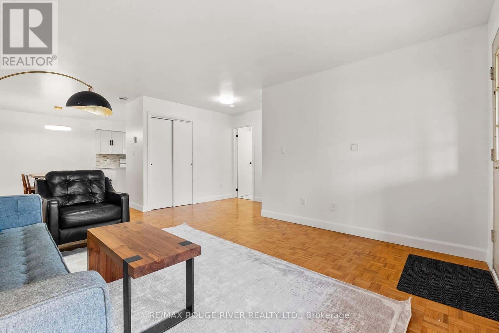 8 - 225 SPENCER STREET E — Cobourg - Photo 5 of 18