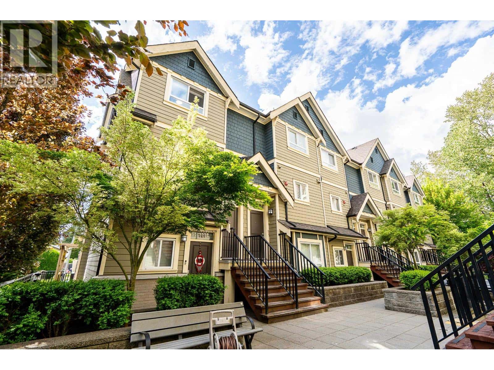 201 3488 SEFTON STREET — Port Coquitlam - Photo 2 of 37