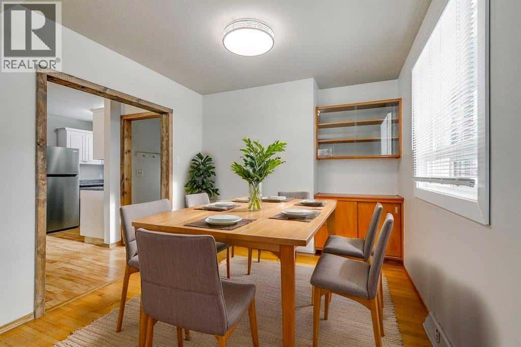 3328 45 Street SW — Calgary - Photo 4 of 41