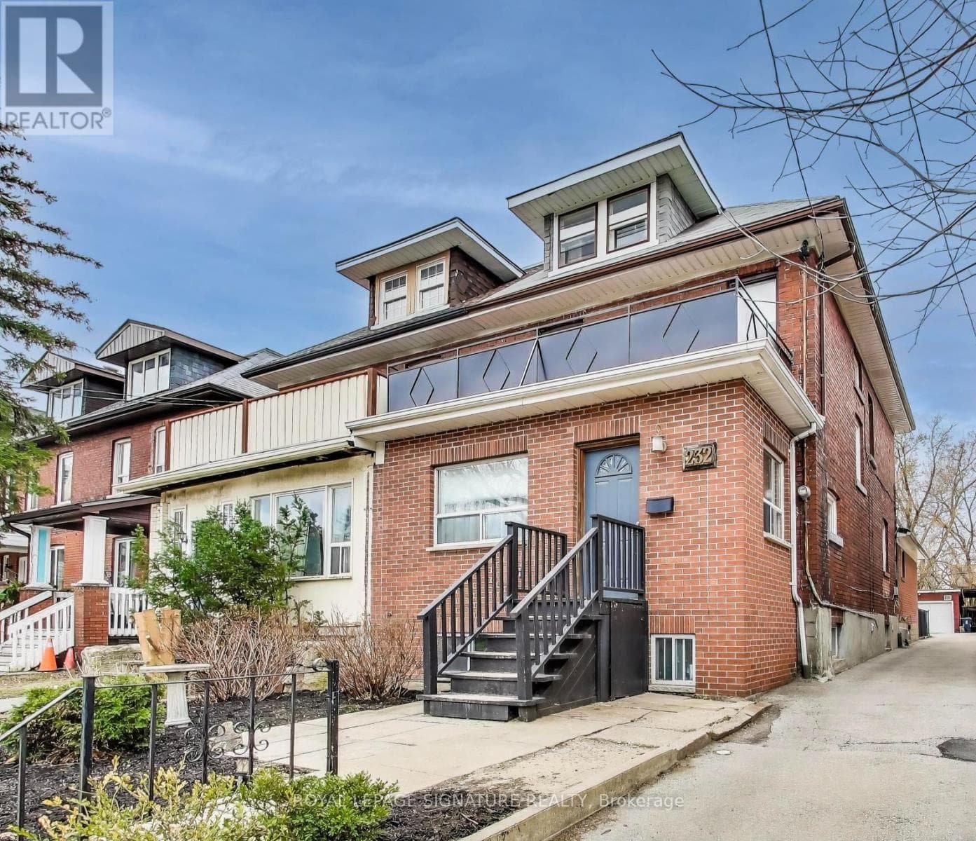 232 PACIFIC AVENUE — Toronto (High Park North) - Main photo