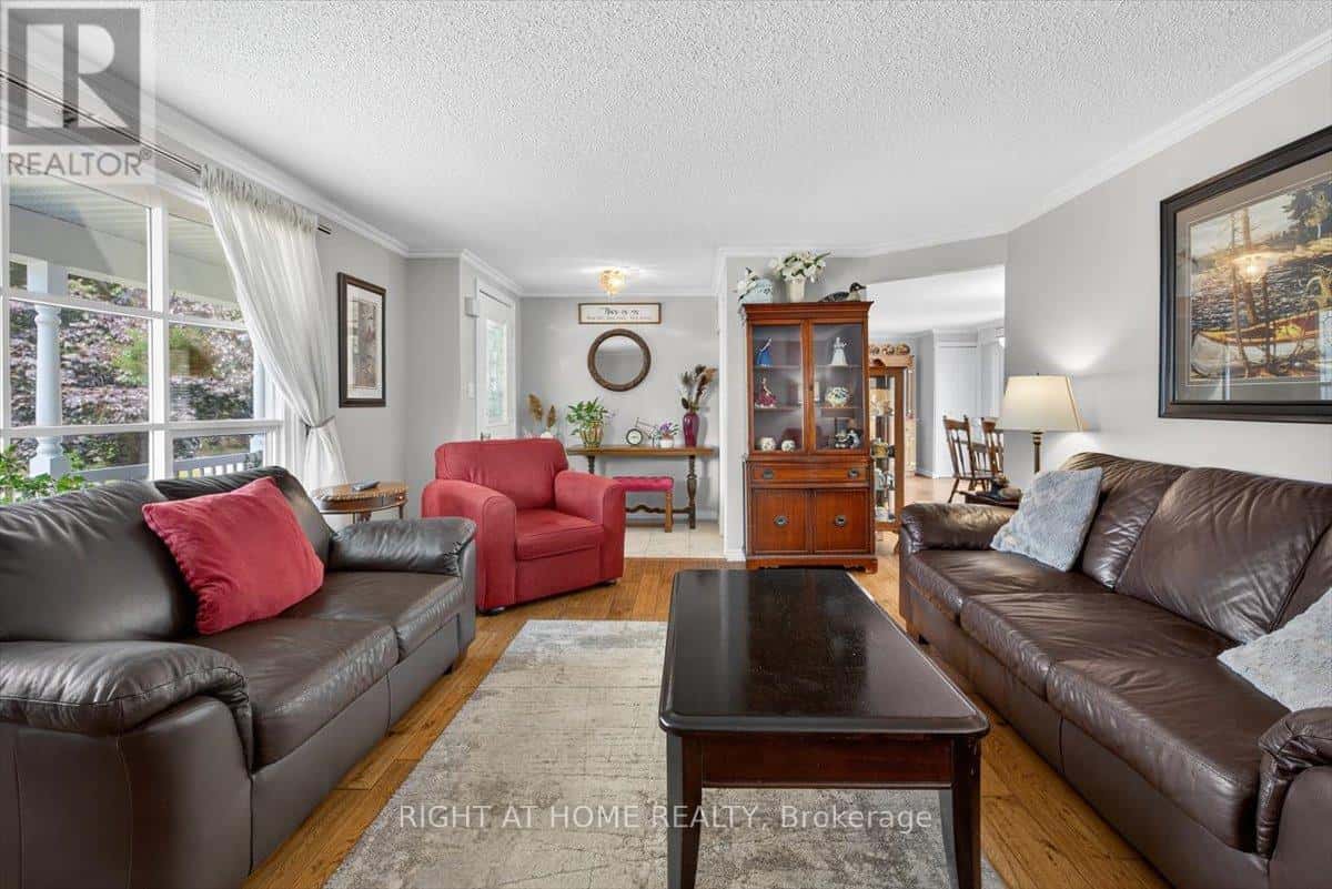 30 MAIN STREET — Innisfil - Photo 3 of 16