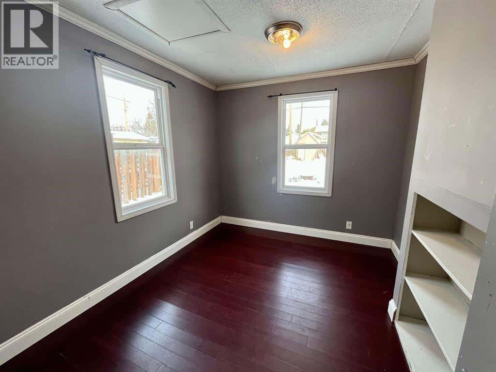 10424 102 AVENUE — Fort St. John, British Columbia - Photo 5 of 17