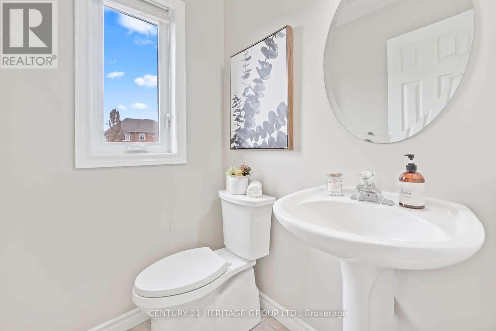 205 BRAITHWAITE AVENUE — Hamilton (Ancaster) - Photo 5 of 47