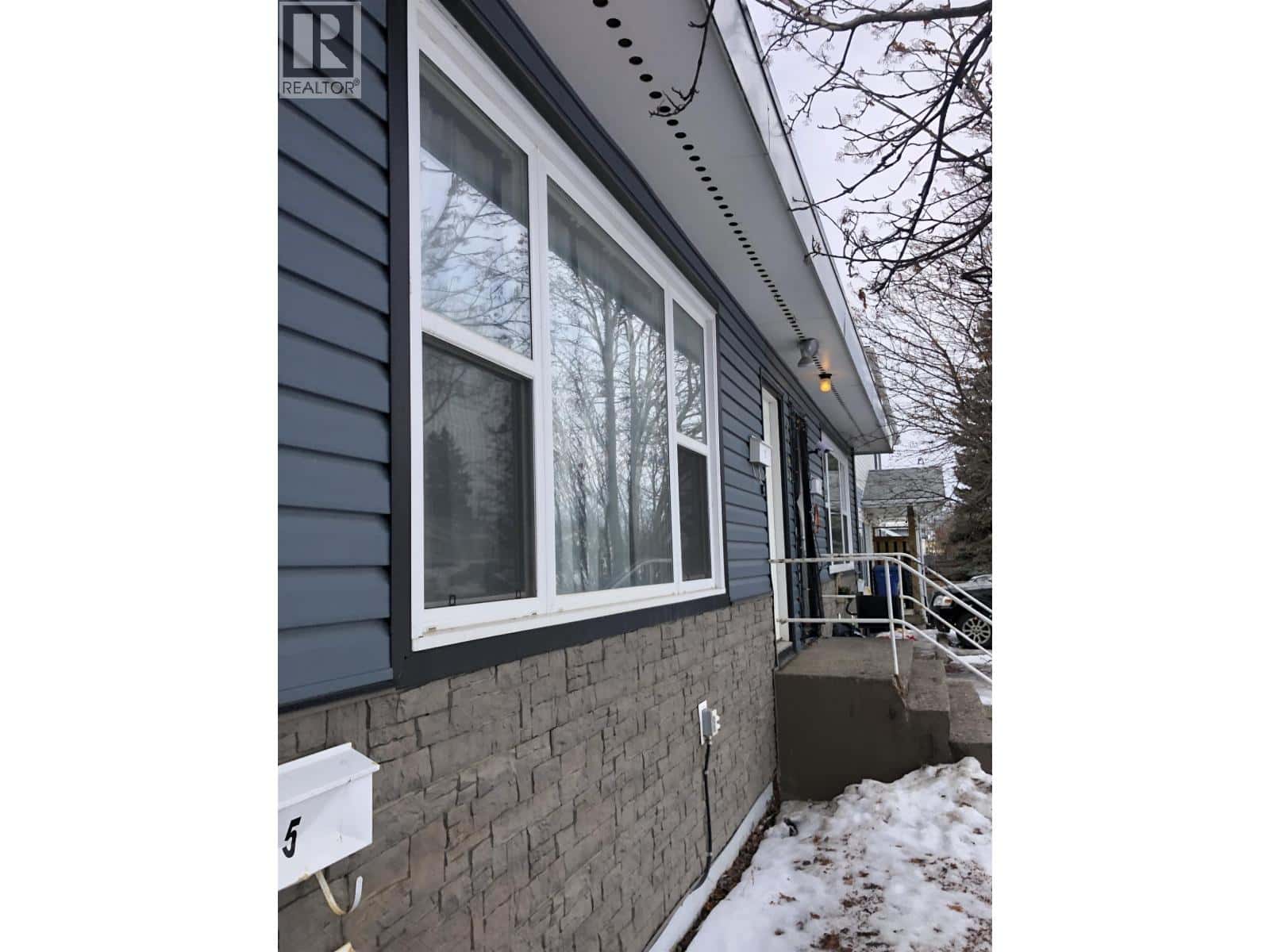 9705 103 AVENUE — Fort St. John, British Columbia - Photo 3 of 13