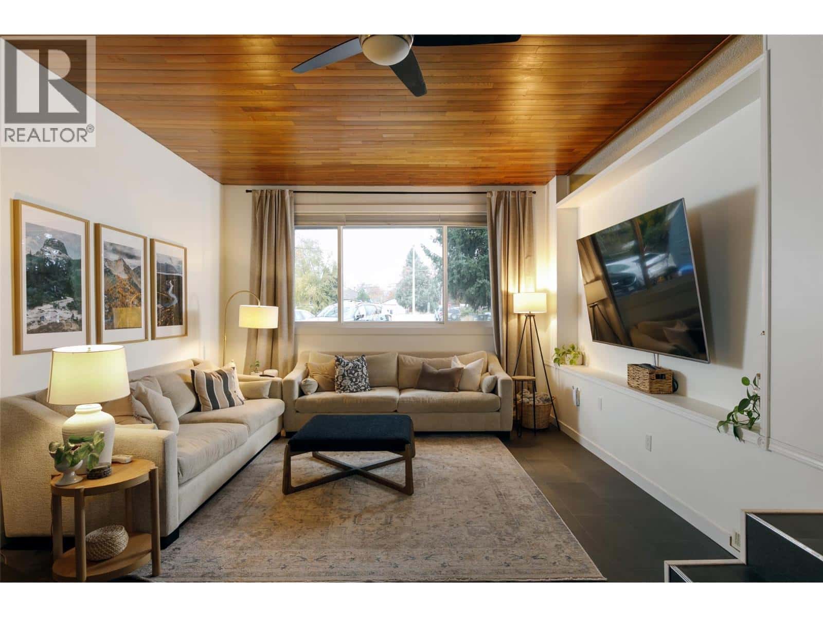 420 Mugford Court — Kelowna - Photo 2 of 50