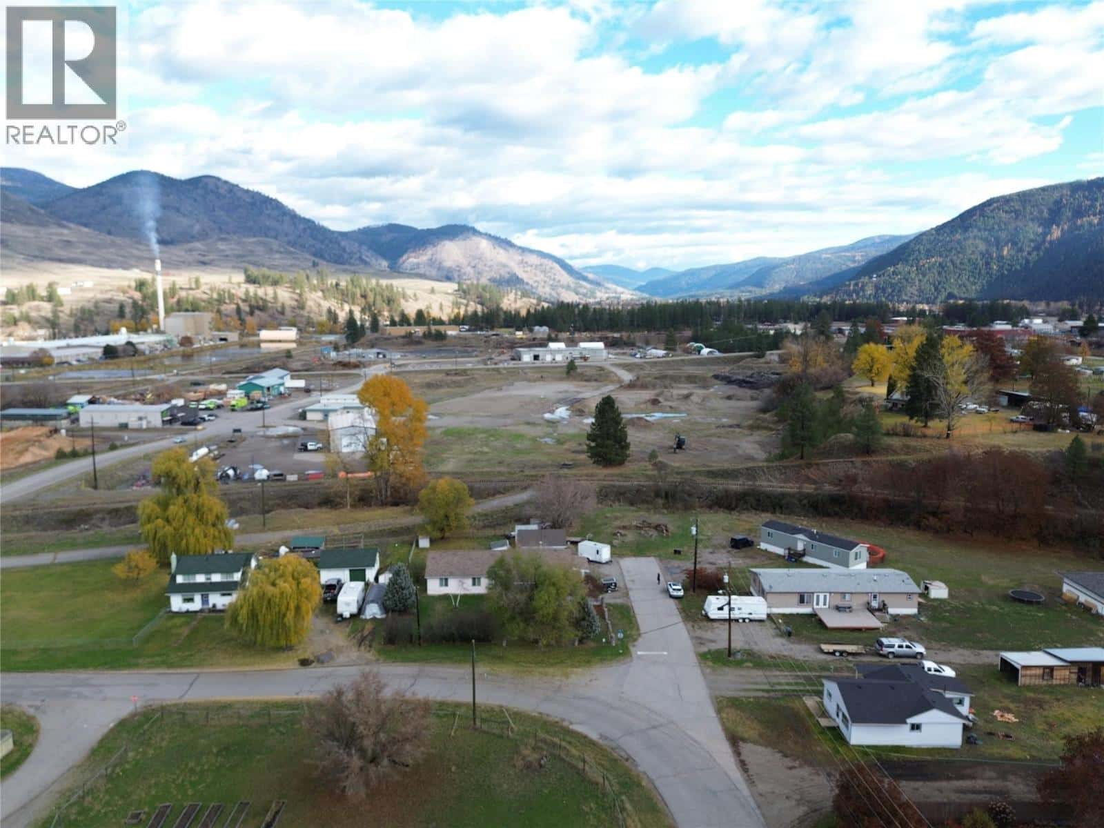 6408 5TH Street — Grand Forks - Photo 3 of 34