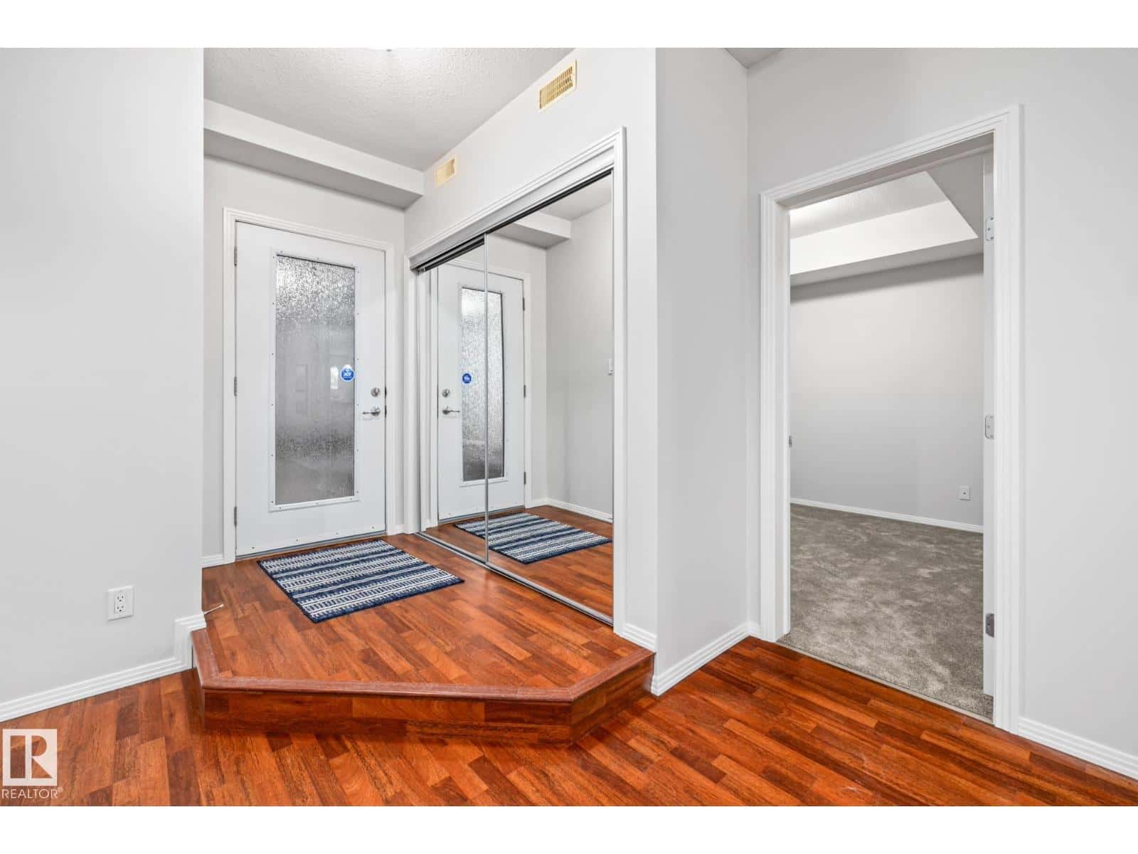 #127 4831 104A ST NW — Edmonton - Photo 2 of 33