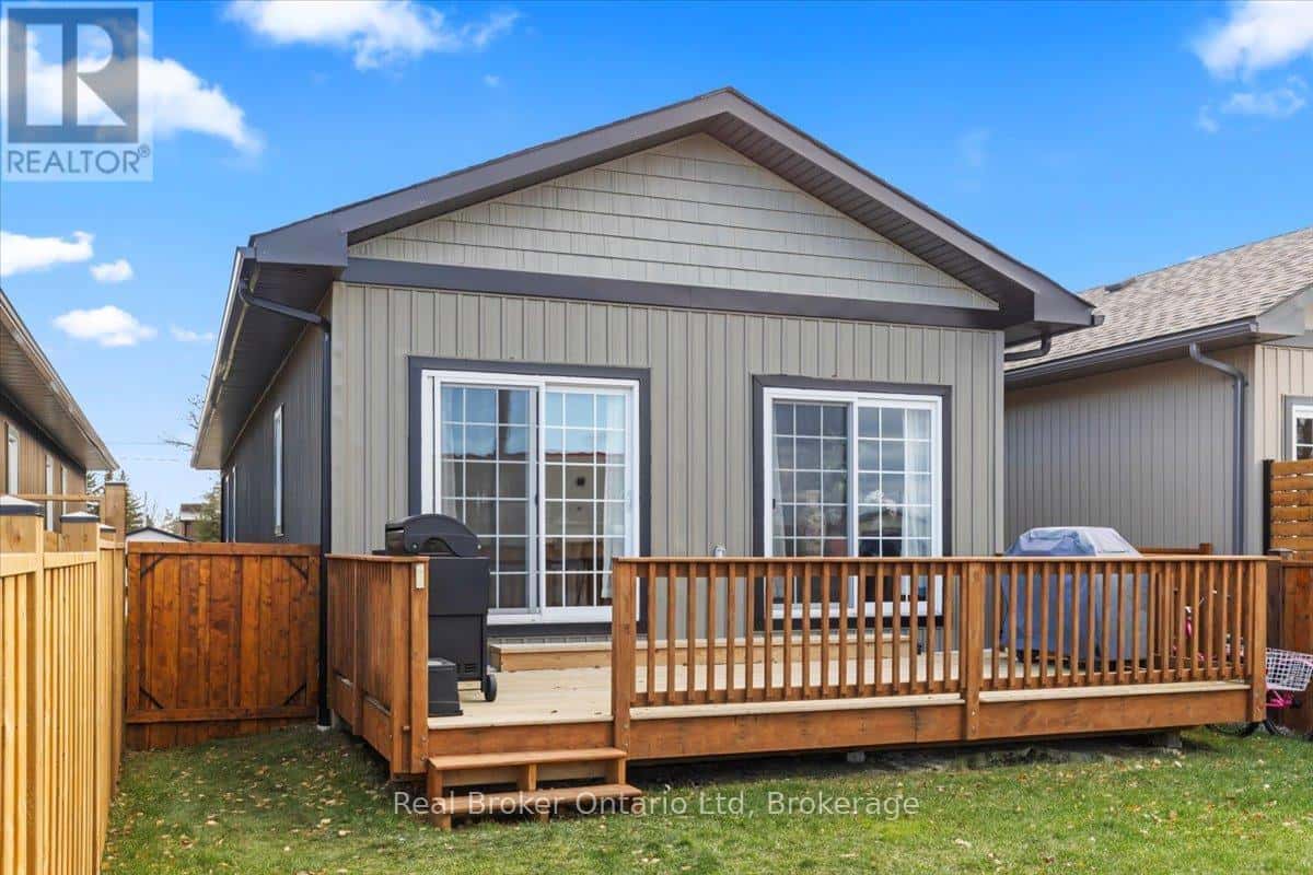 169 MAIN STREET W — Southgate - Photo 4 of 25