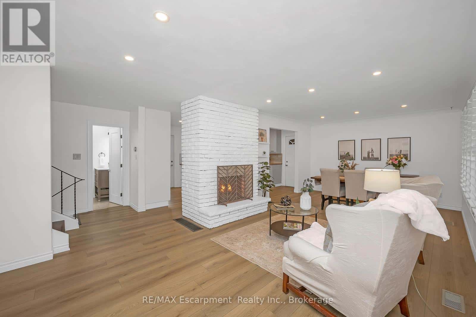 15 HARVEST LANE — Brantford - Photo 4 of 43