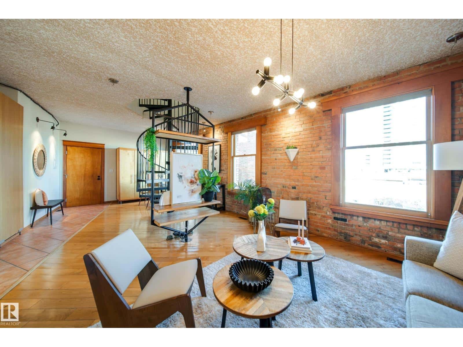 #301 10141 95 ST NW — Edmonton - Photo 5 of 28