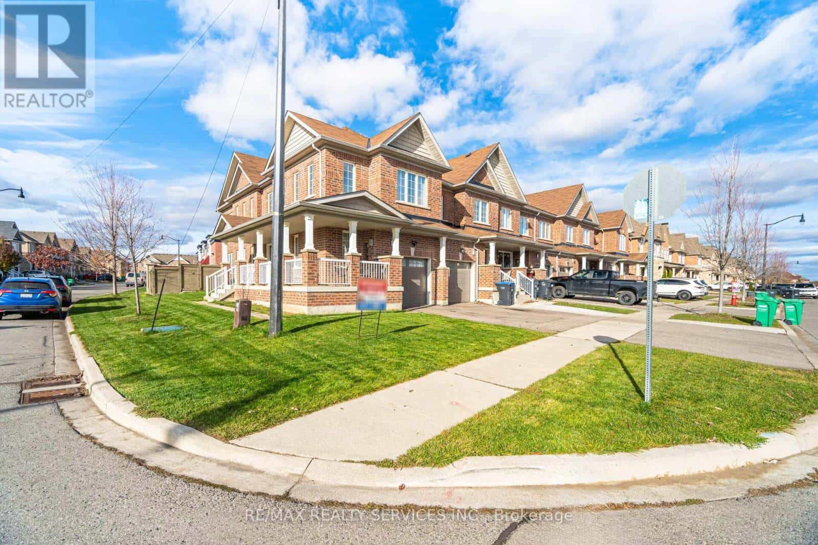 144 BAFFIN CRESCENT — Brampton (Northwest Brampton) - Photo 3 of 15