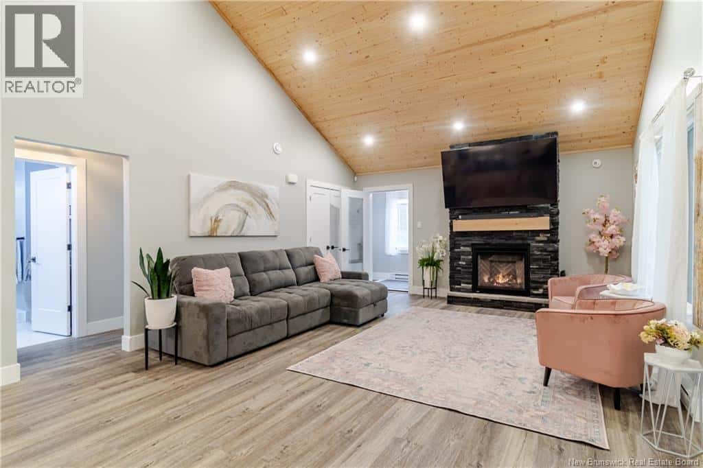 47 Lower Durham Road — Durham Bridge - Photo 5 of 32