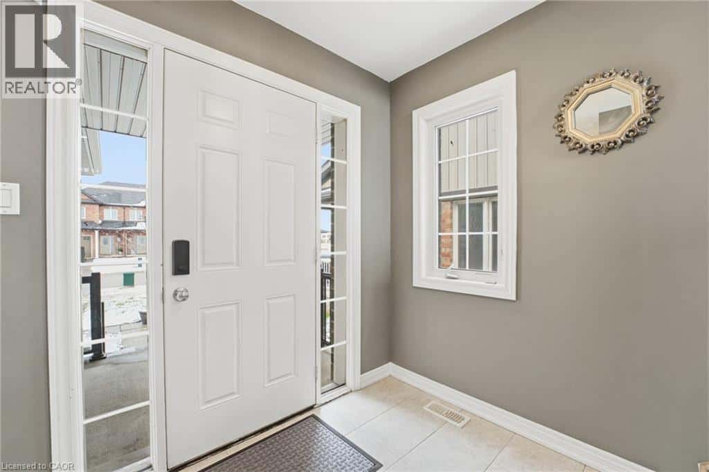 415 KROTZ Street W — Listowel - Photo 4 of 21