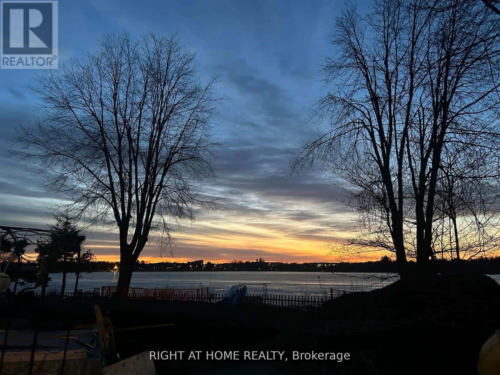 195 LAKELAND CRESCENT — Richmond Hill (Oak Ridges Lake Wilcox) - Photo 4 of 12