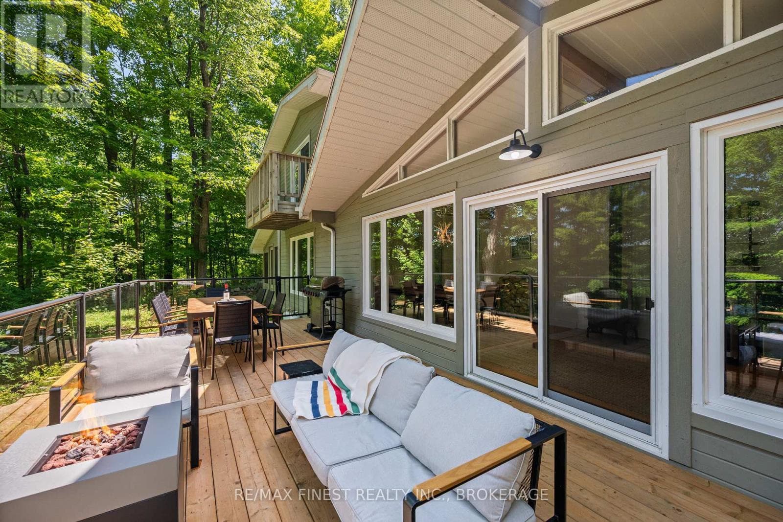 32 OAKWOOD LANE — Frontenac (Frontenac South) - Main photo