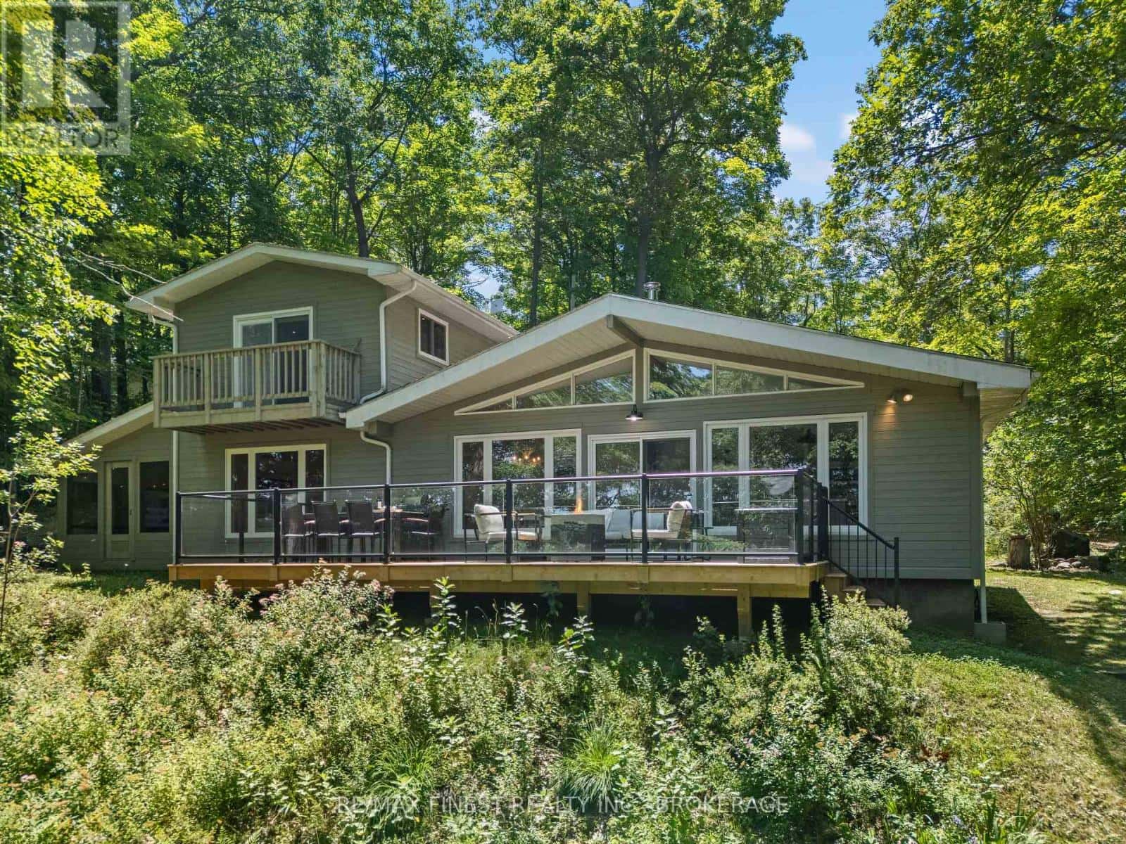 32 OAKWOOD LANE — Frontenac (Frontenac South) - Photo 3 of 50