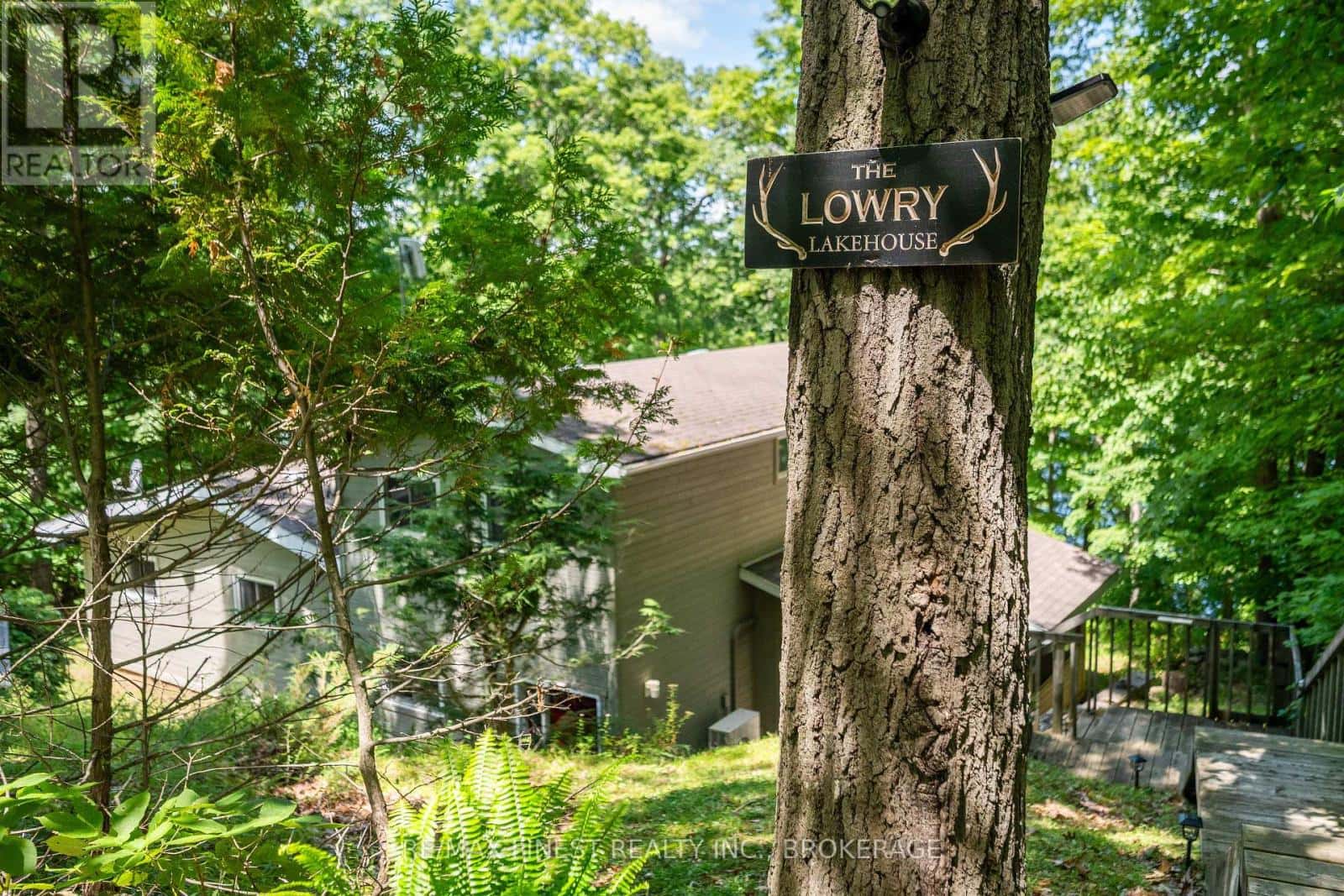 32 OAKWOOD LANE — Frontenac (Frontenac South) - Photo 4 of 50