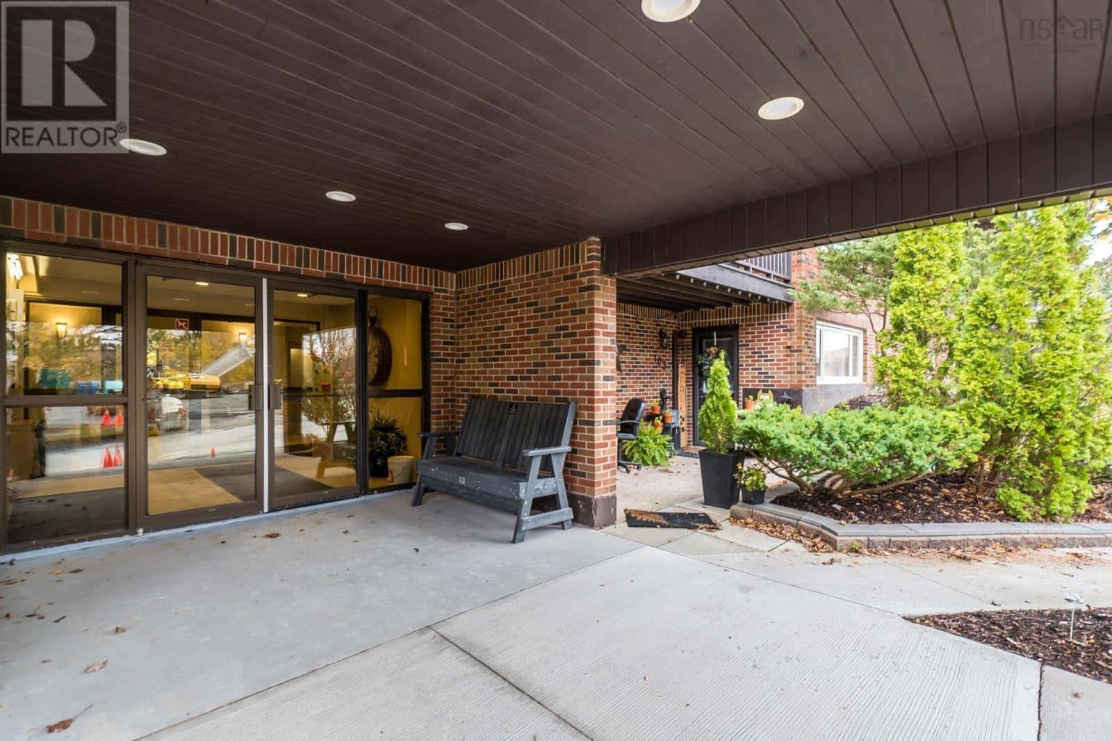 403 64 Cumberland Drive — Cole Harbour - Photo 2 of 51