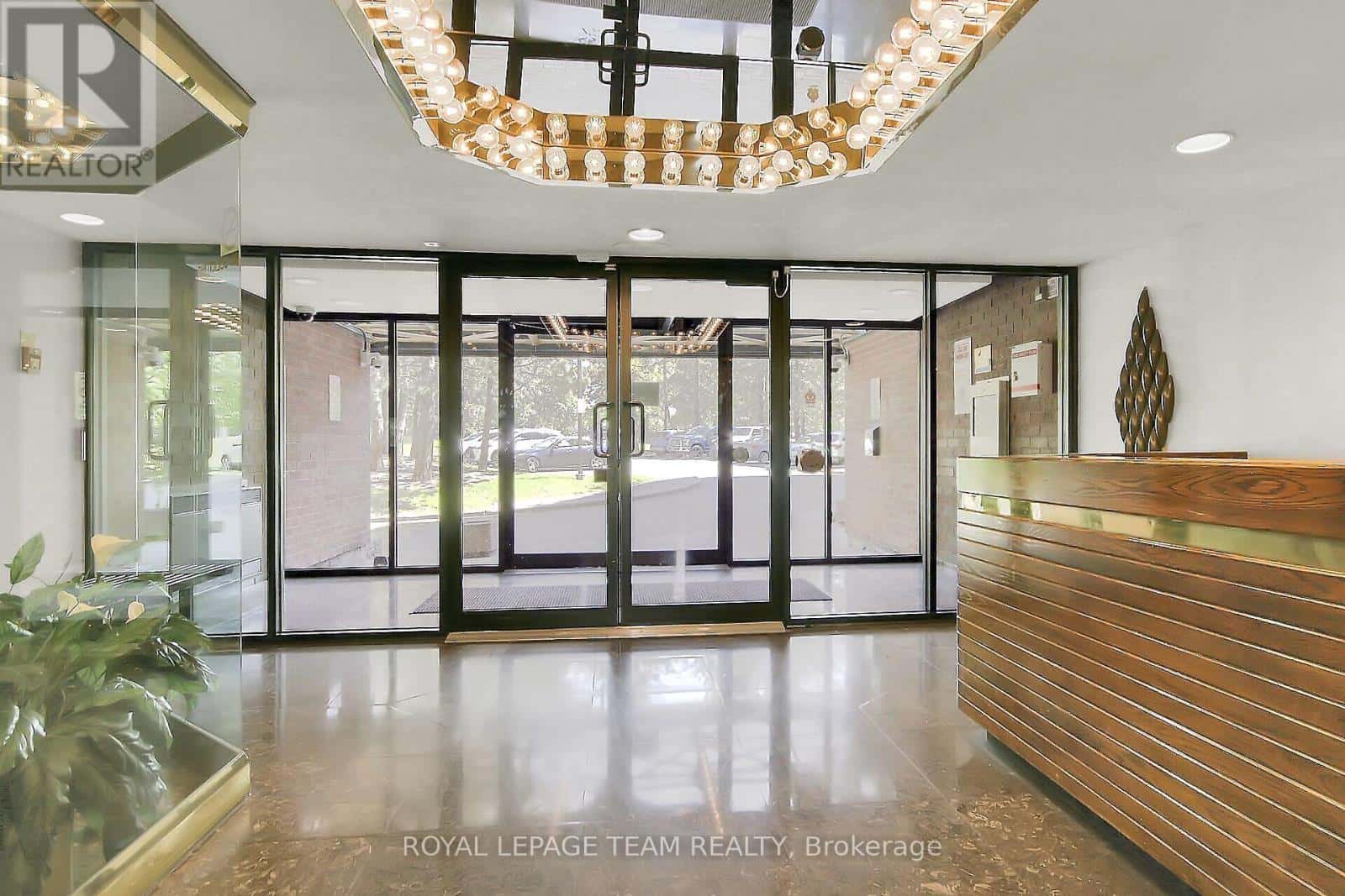 1708 - 2871 RICHMOND ROAD — Ottawa - Photo 3 of 33