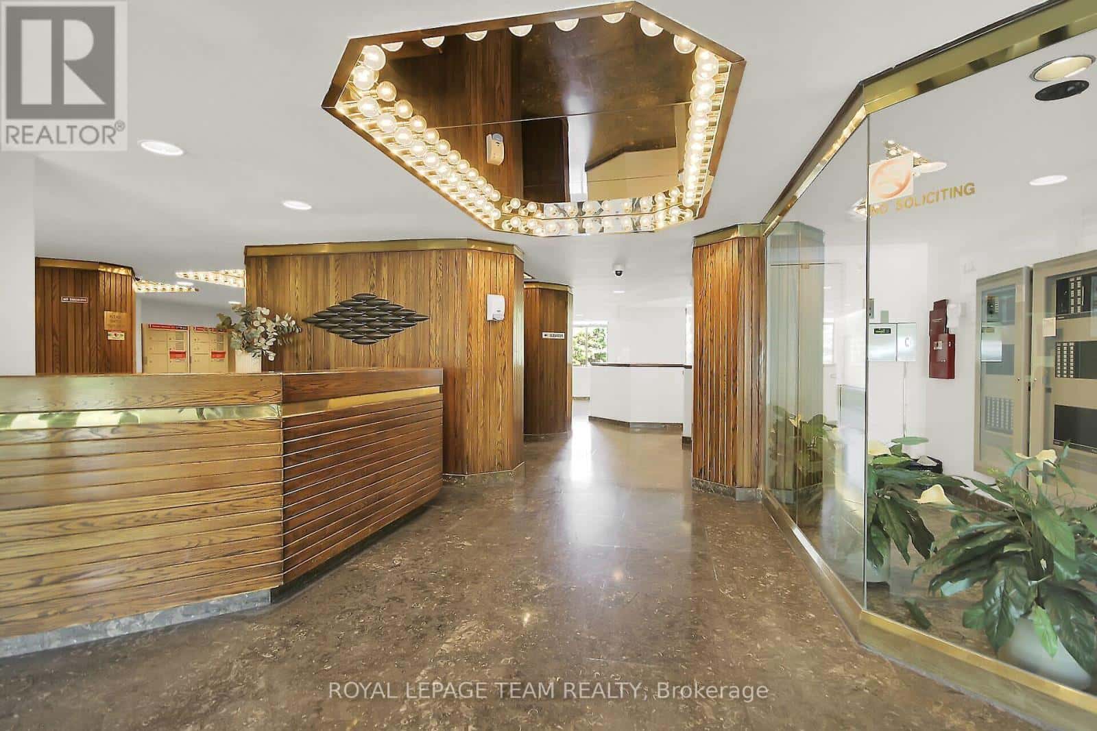 1708 - 2871 RICHMOND ROAD — Ottawa - Photo 4 of 33