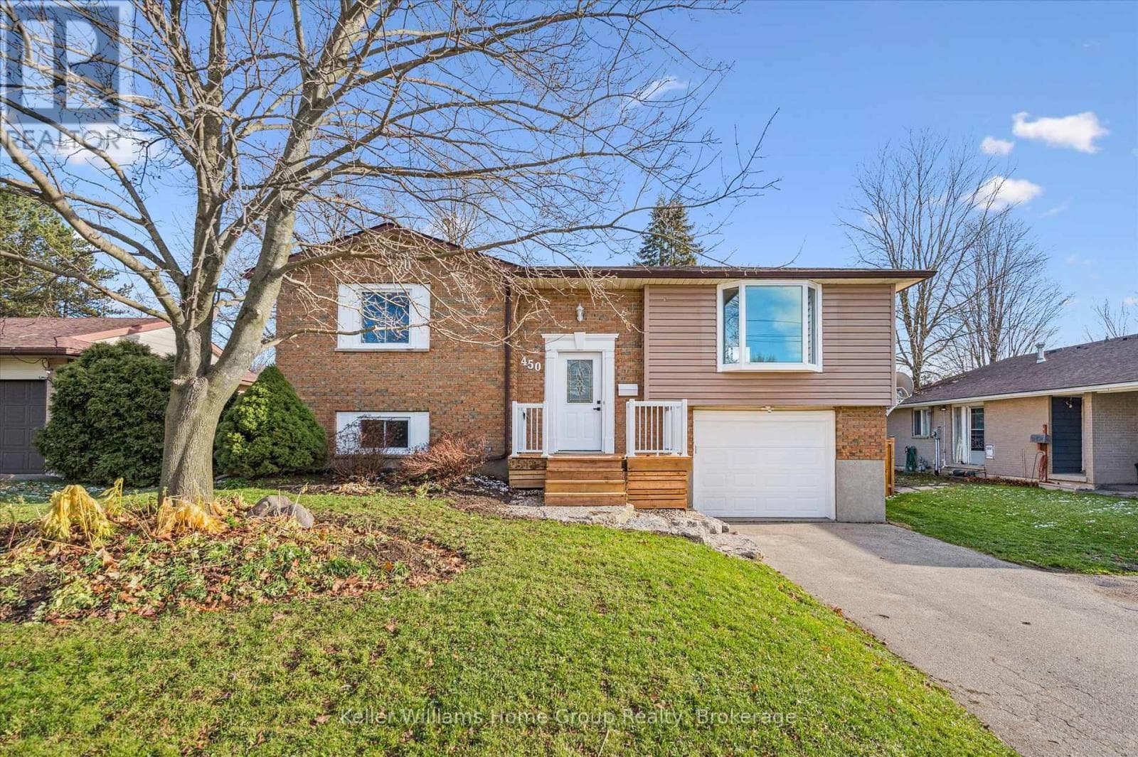 450 FORFAR STREET — Centre Wellington (Fergus) - Main photo