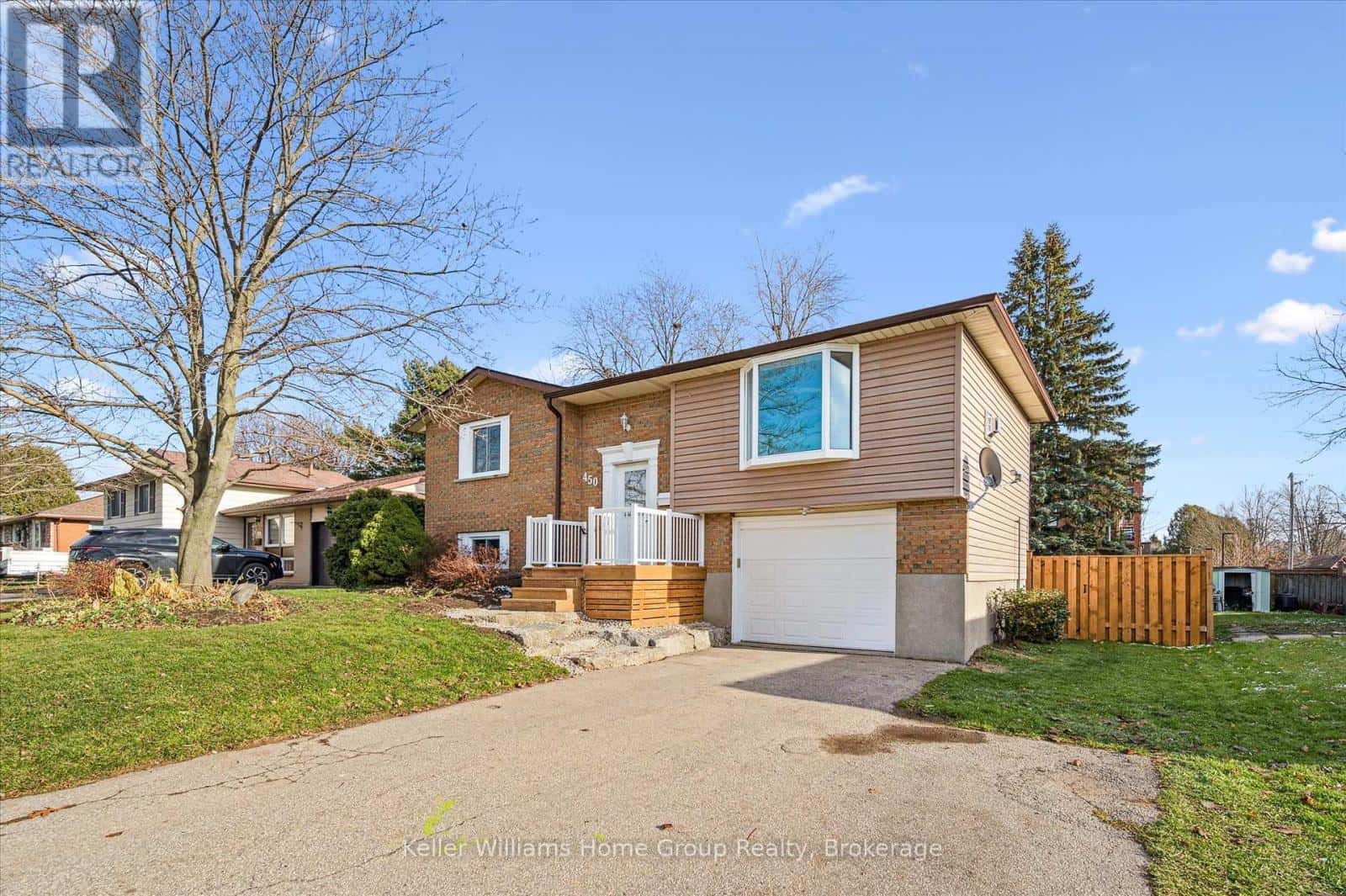 450 FORFAR STREET — Centre Wellington (Fergus) - Photo 3 of 38