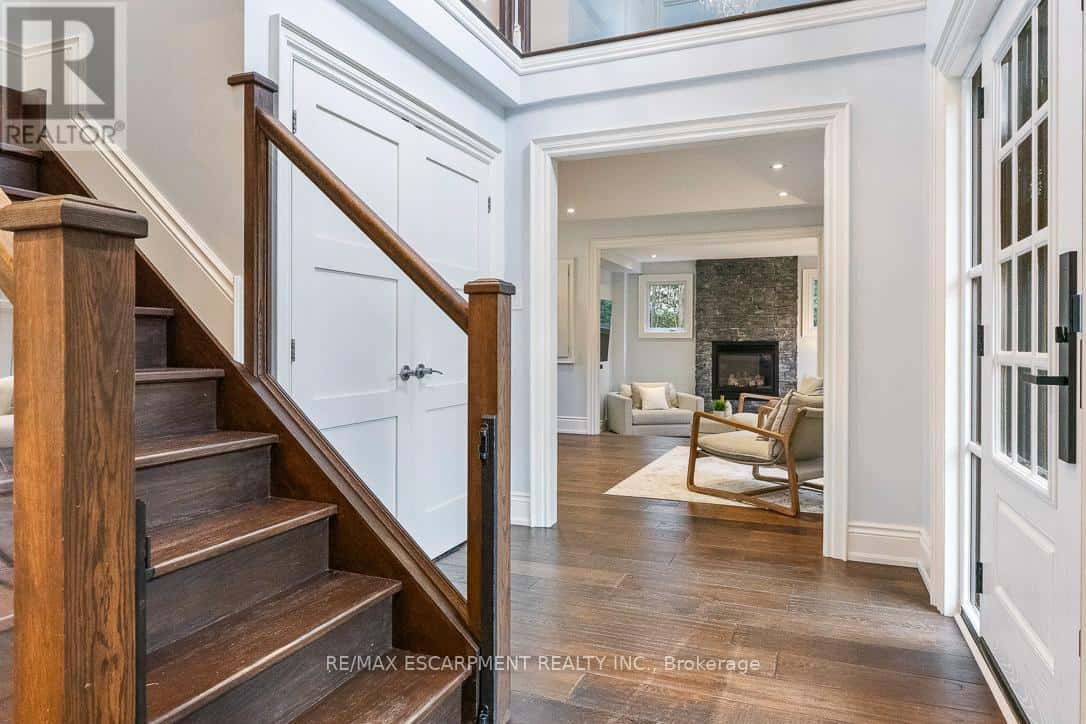 149 FRUITLAND AVENUE — Burlington (Roseland) - Photo 5 of 49