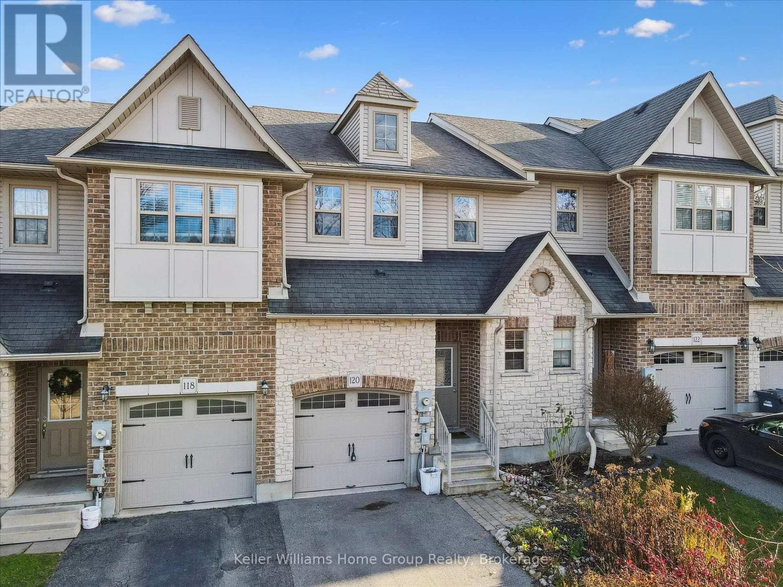 120 CREIGHTON AVENUE — Guelph (Grange Road) - Main photo