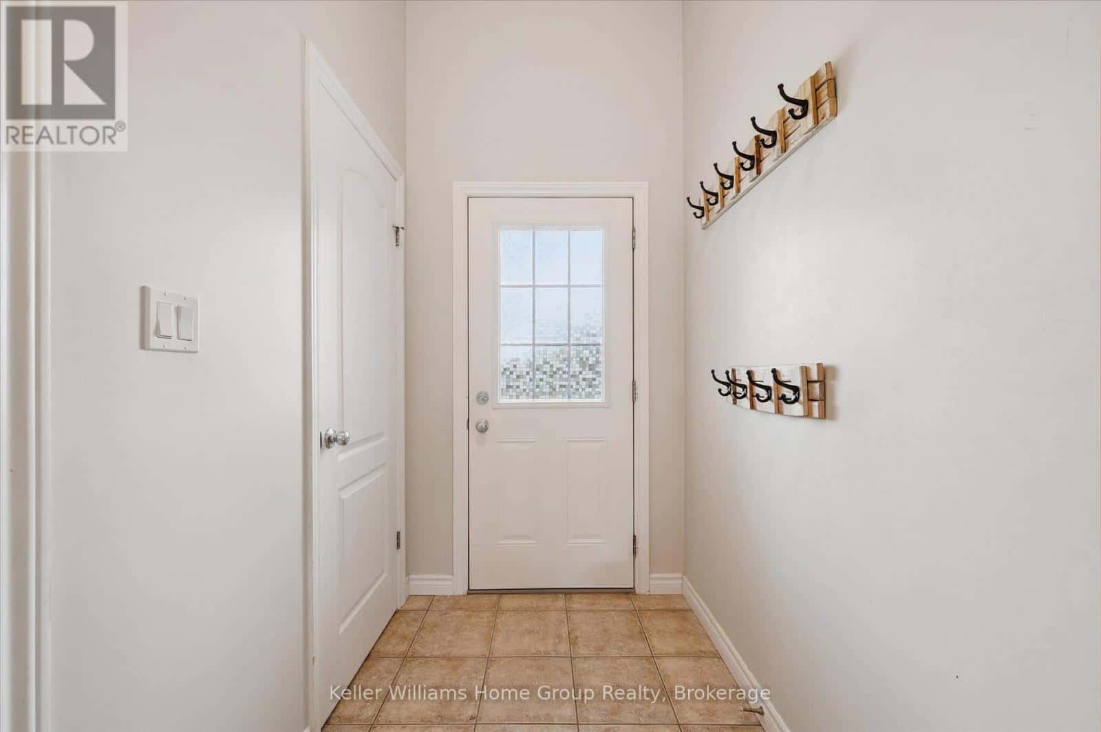 120 CREIGHTON AVENUE — Guelph (Grange Road) - Photo 4 of 38