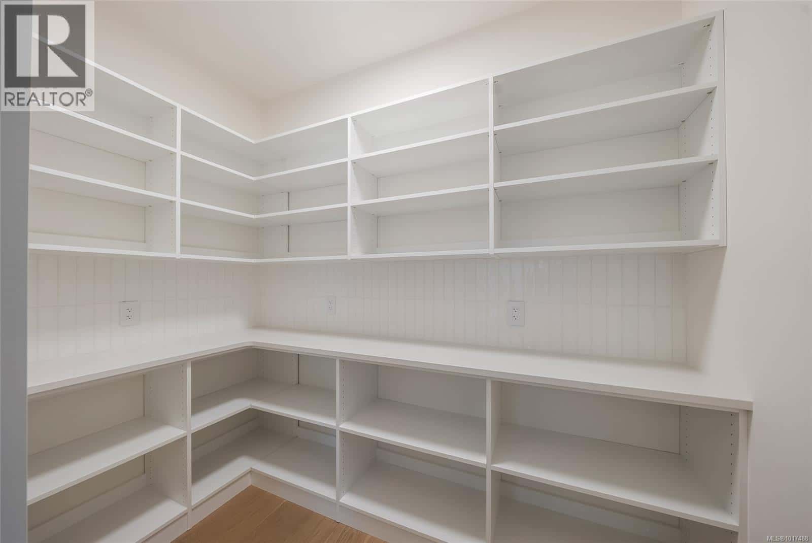 530 Hole-in-One Dr — Qualicum Beach - Photo 4 of 17