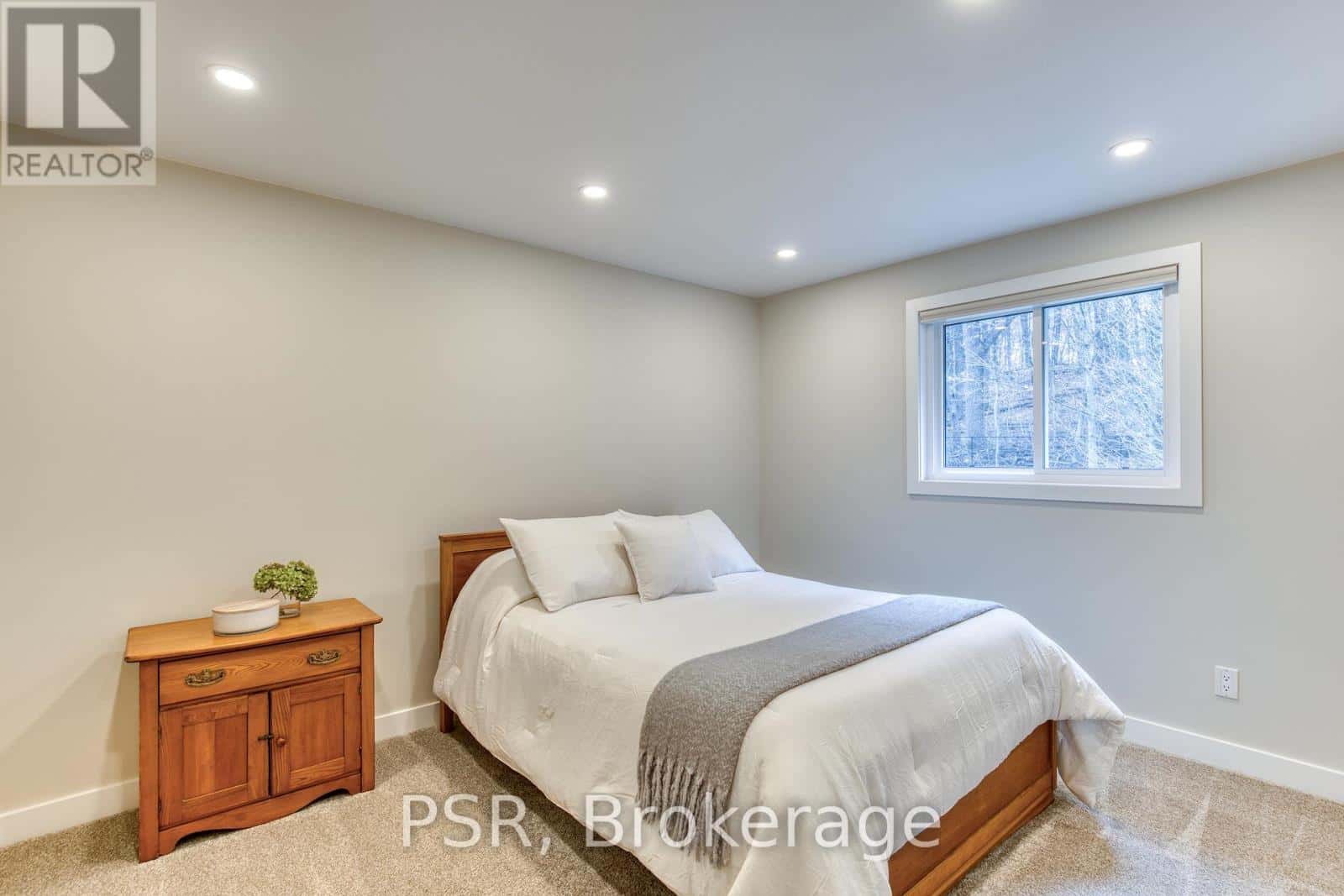 39 HUGHSON STREET — North Dumfries - Photo 5 of 50