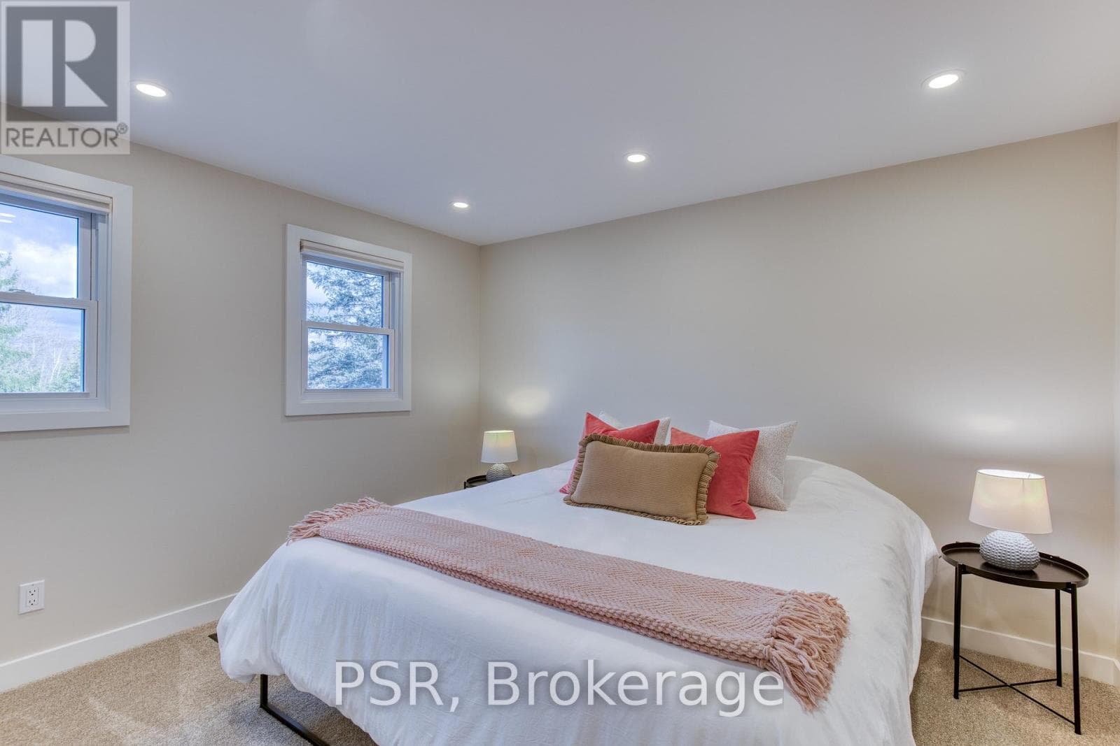 39 HUGHSON STREET — North Dumfries - Main photo