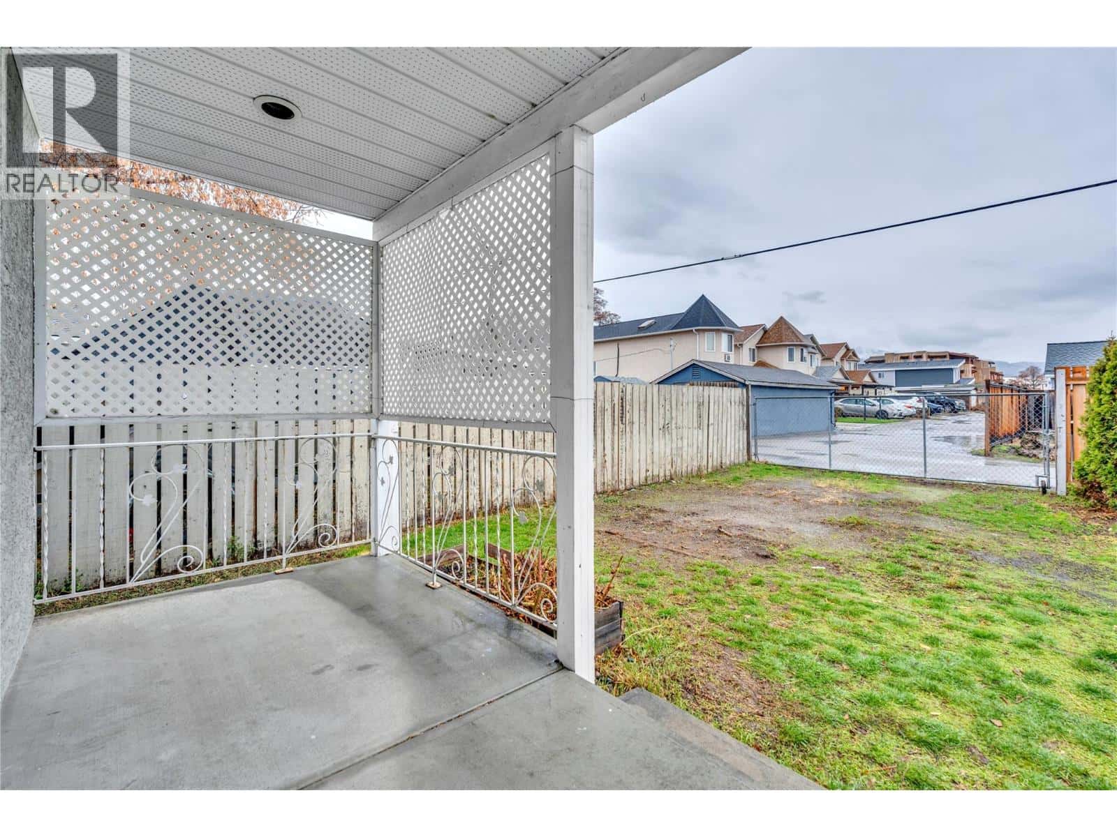 654 Wade Avenue W Unit# 101 & 102 — Penticton, British Columbia - Photo 3 of 32