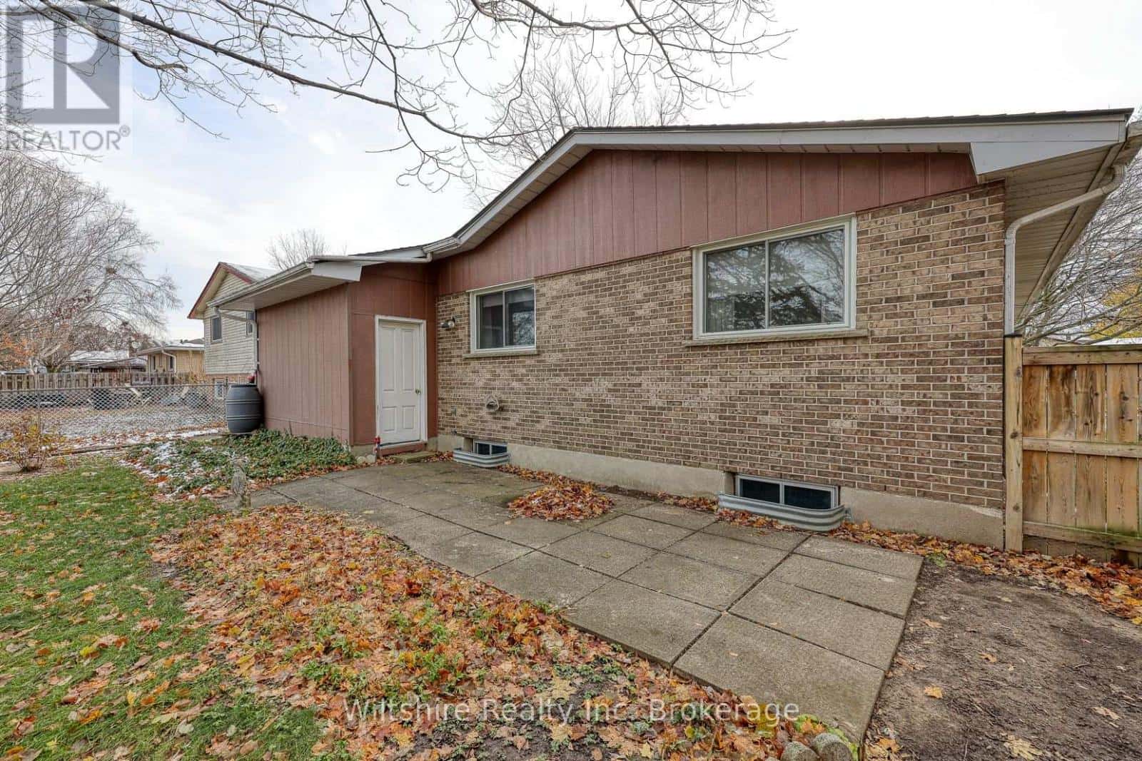 22 CENTENNIAL AVENUE — Tillsonburg - Photo 5 of 26