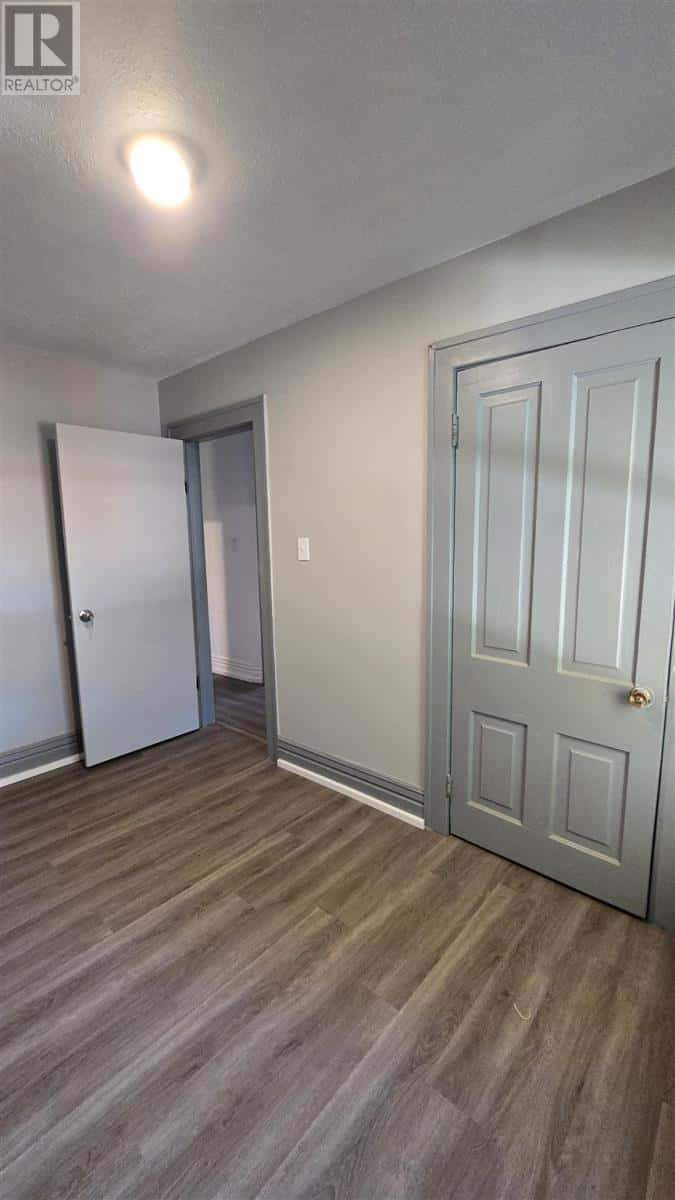 136 Biggings AVE — Sault Ste. Marie - Photo 5 of 32