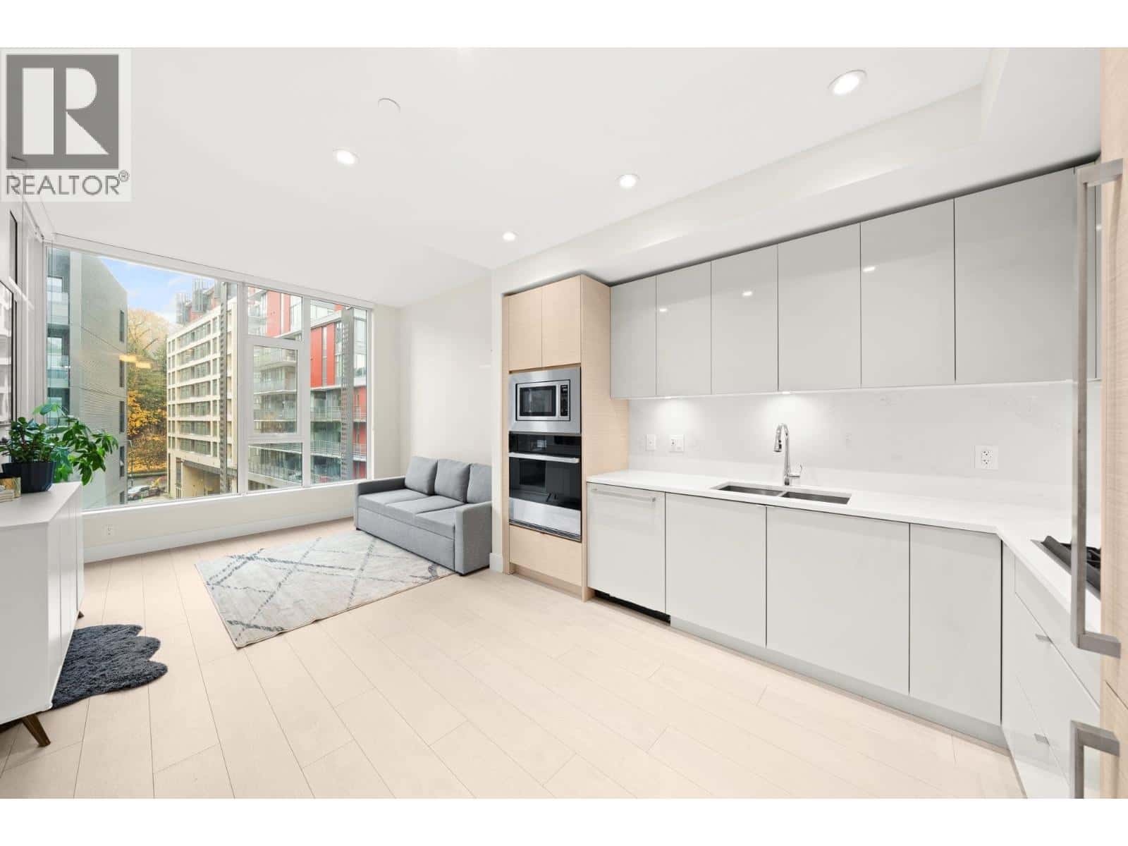 519 3438 SAWMILL CRESCENT — Vancouver - Photo 5 of 21