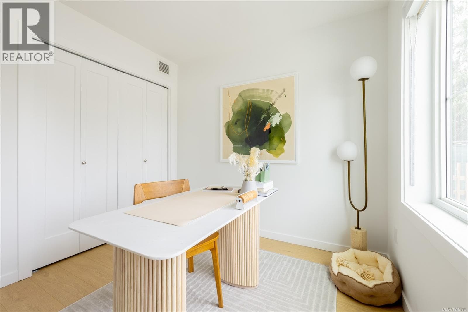 TH10 3450 Whittier Ave — Saanich - Main photo