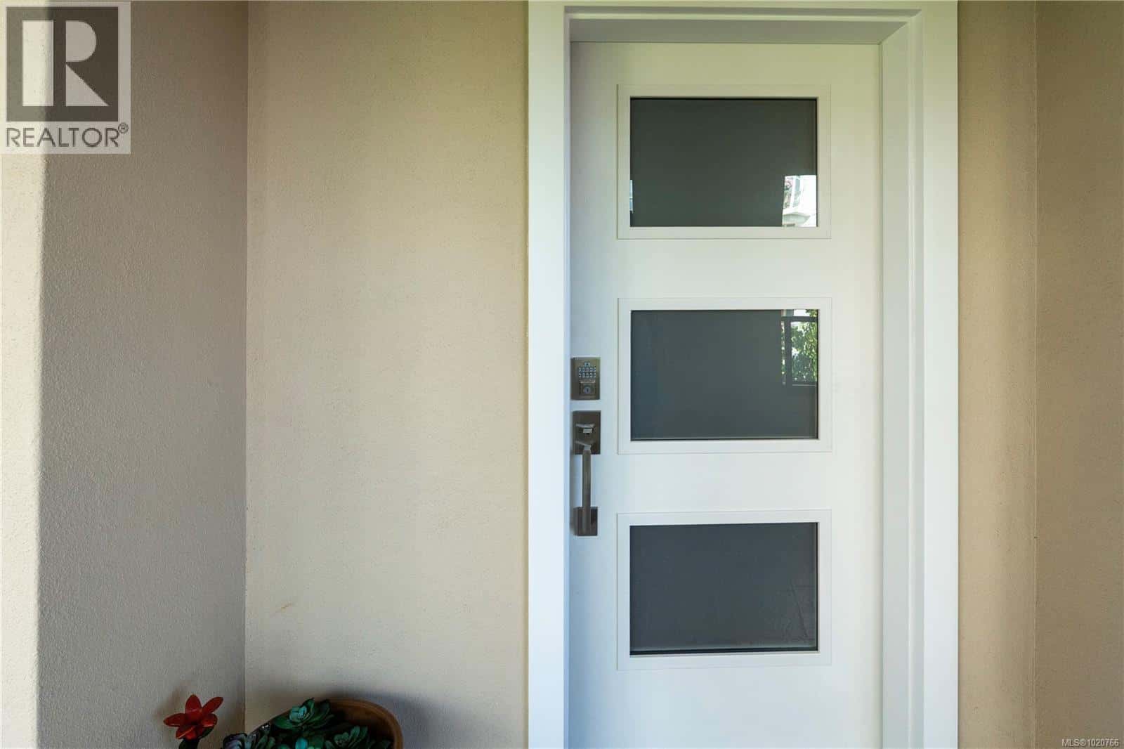 303 50 Songhees Rd — Victoria - Photo 2 of 49