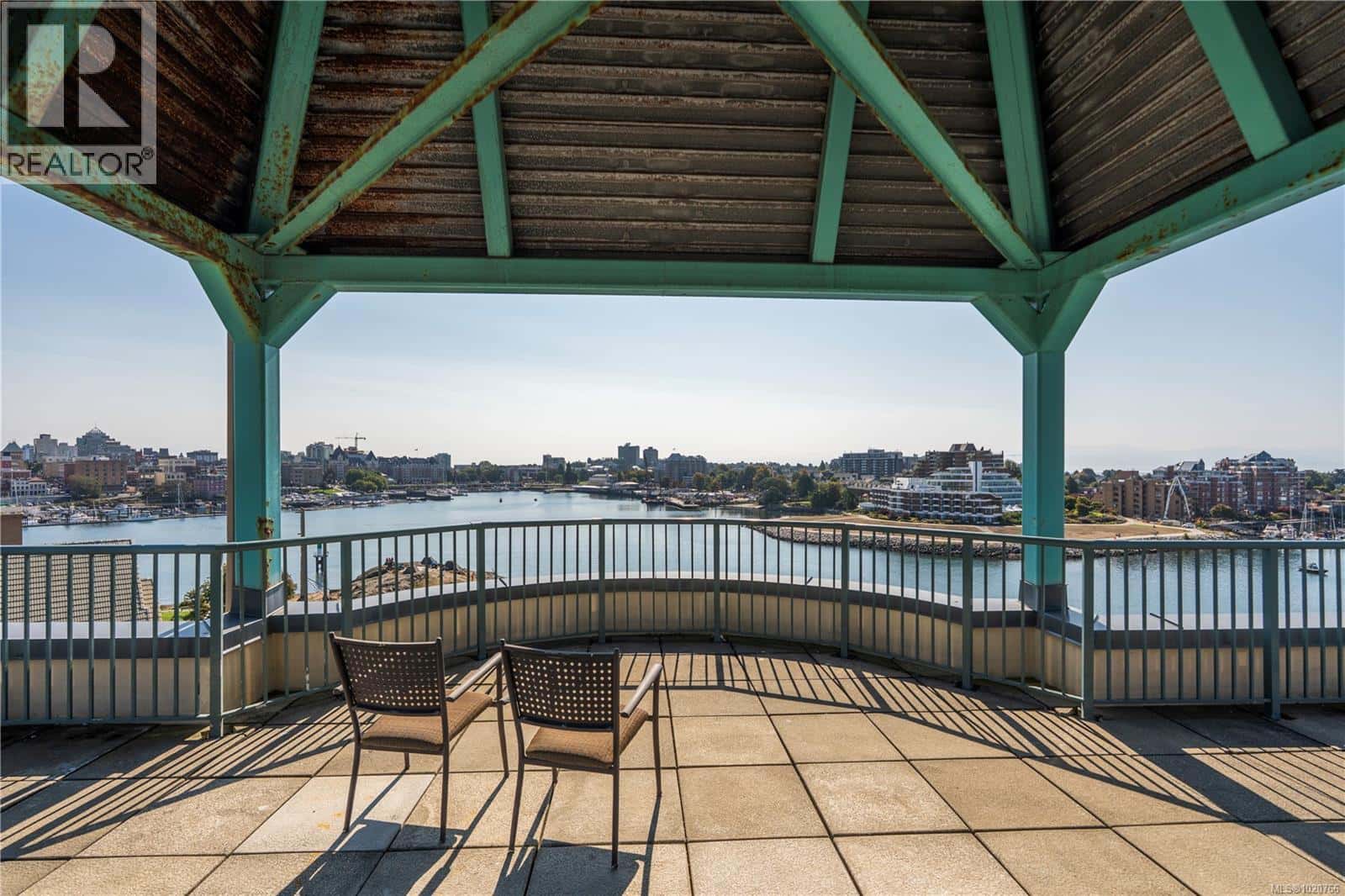 303 50 Songhees Rd — Victoria - Photo 3 of 49