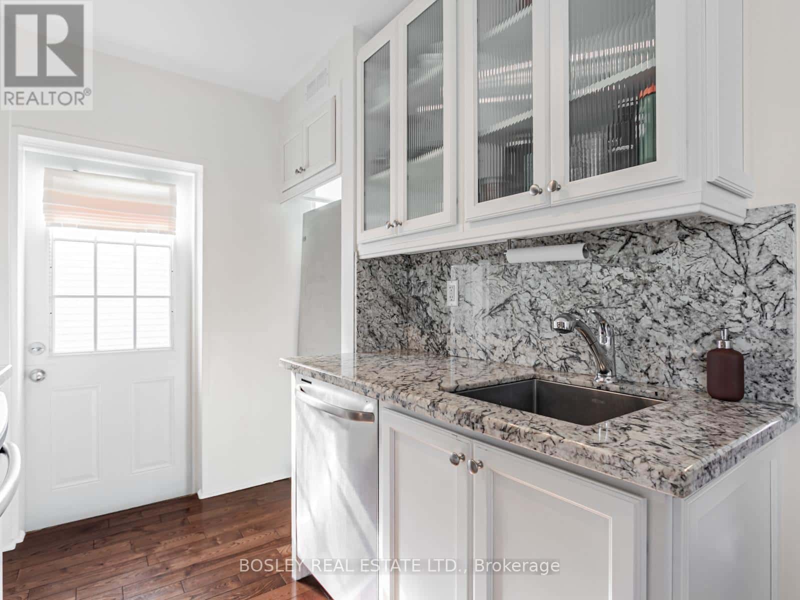 131 MEIGHEN AVENUE — Toronto (O'Connor-Parkview) - Photo 3 of 34